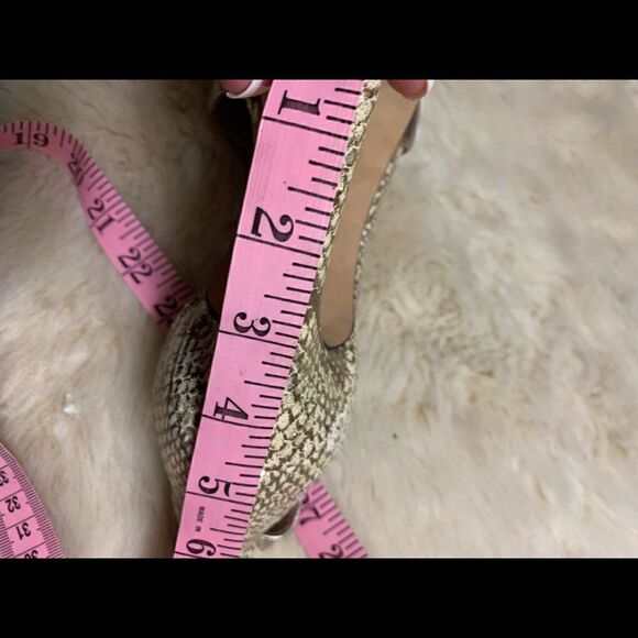 Vince Camuto Kipton Gold Snake Skin Heels size 8.5 - Picture 10 of 10